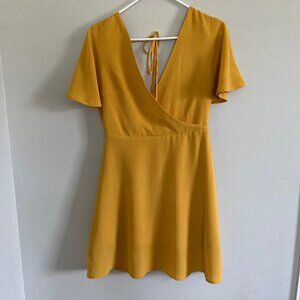 Pomelo Womens Mustard Short Sleeve Dress Medium Butterfly Sleeve